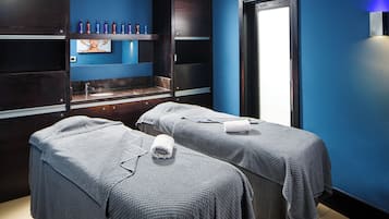 Couples treatment room(s), hot tub, body treatments, prenatal massages