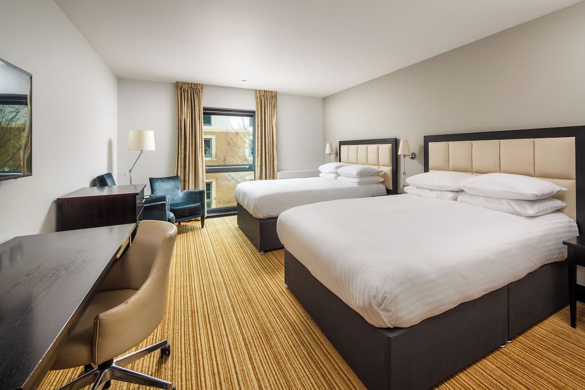 superior family room | 1 bedroom, in-room safe, desk, laptop workspace