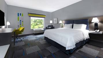 客房, 1 张特大床, 无障碍 | 客房内保险箱、熨斗/熨衣板、免费婴儿床、折叠床/加床