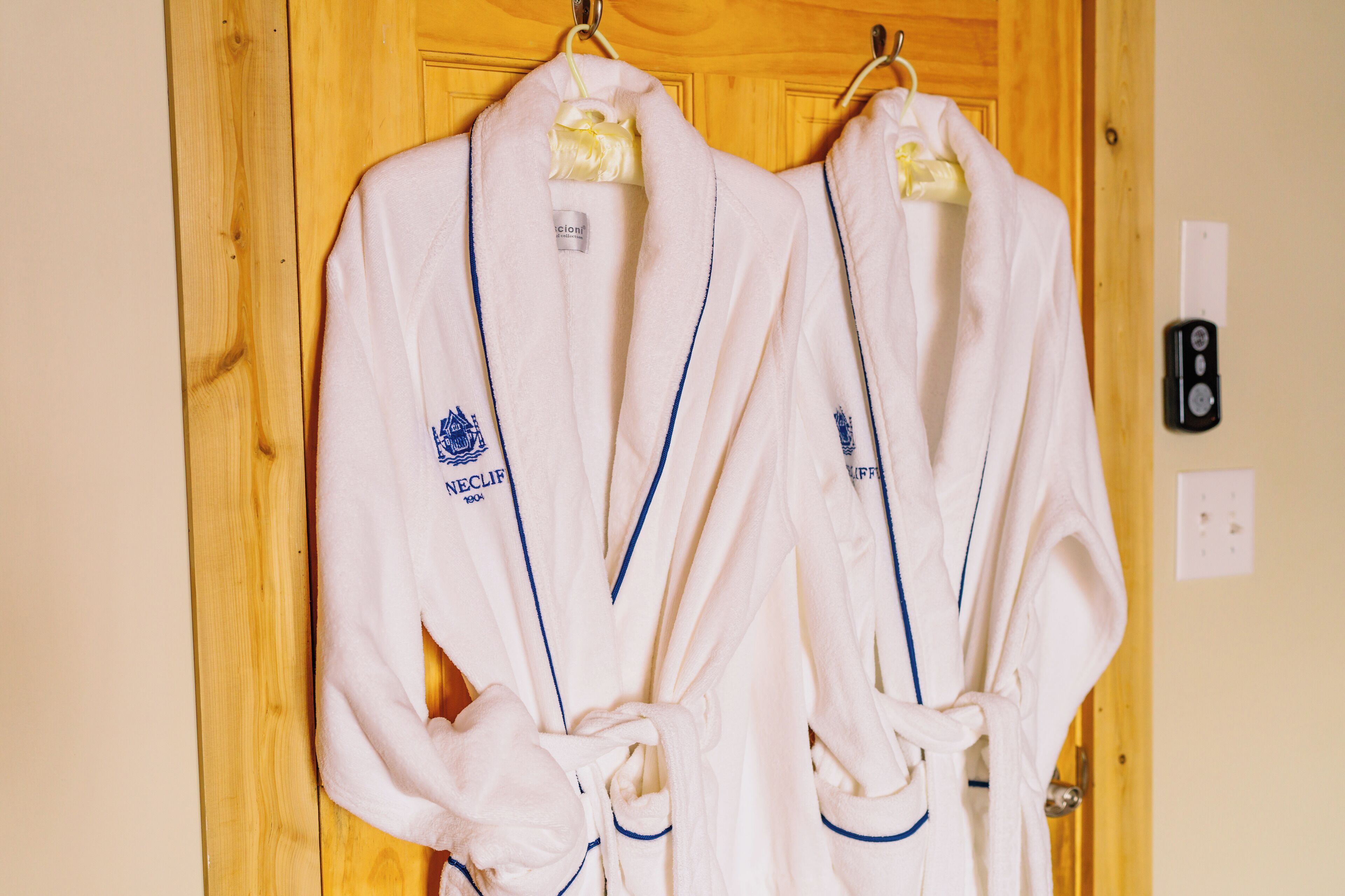 egyptian cotton sheets, premium bedding, pillow-top beds