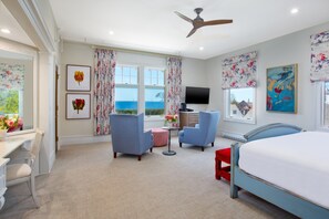 ملاءات من القطن المصري وأغطية فراش متميزة وأسرّة بطبقة علوية مريحة