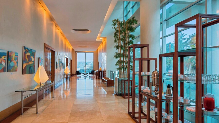 Sheraton Miramar Hotel & Convention Center