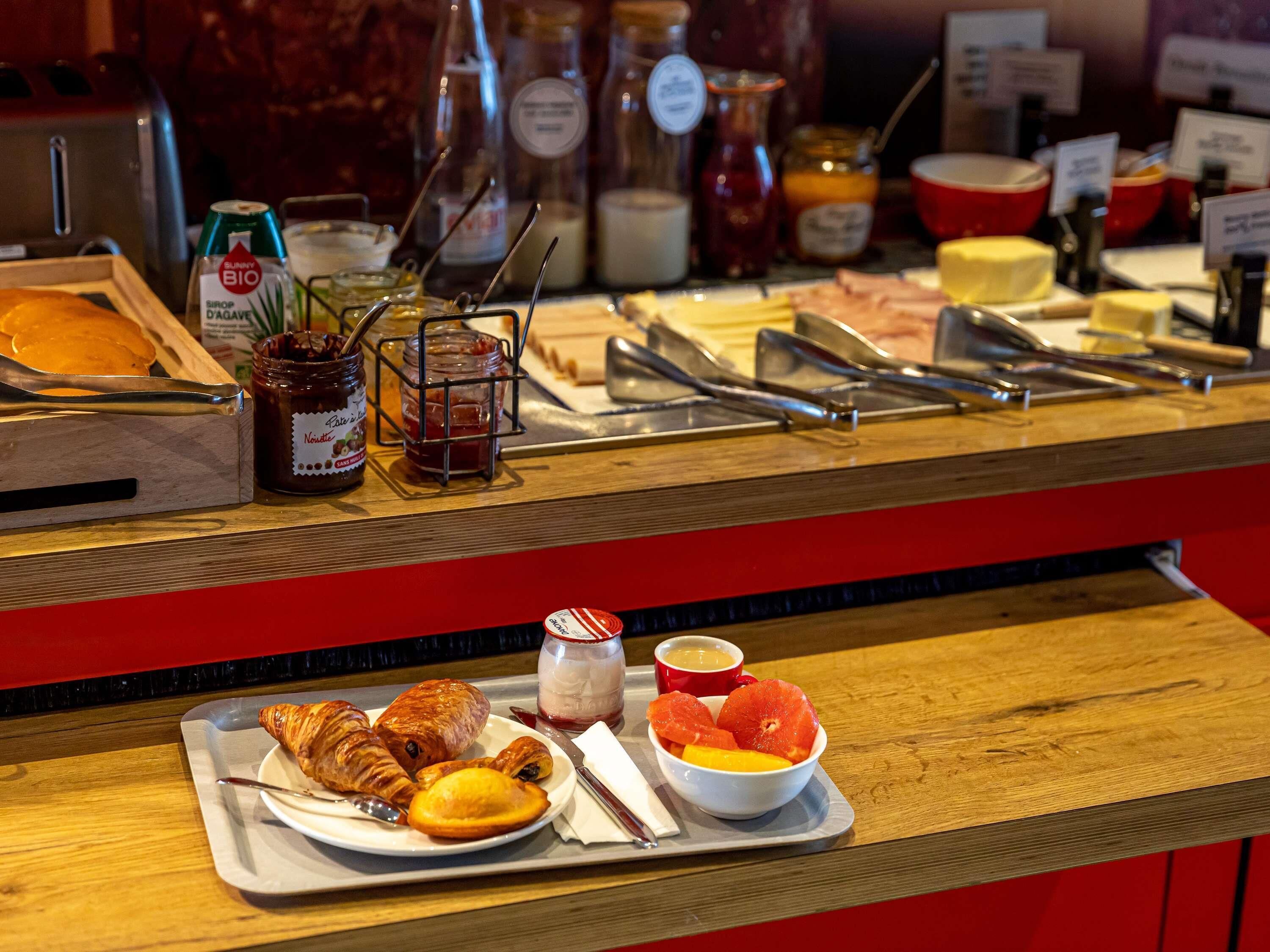 daily buffet breakfast (eur 12.90 per person)