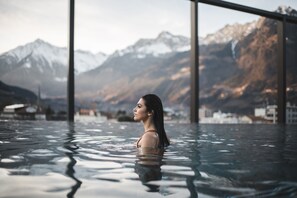 2 indoor pools, 2 outdoor pools, open 7:00 AM to 8:00 PM, sun loungers - Hotel Therme Meran - Terme Merano (Merano)