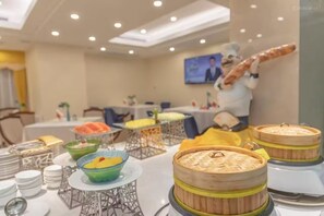 Daily buffet breakfast for a fee - Jade Garden Hotel Beijing (Beijing)