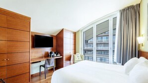 Superior Double Room | Down comforters, minibar, in-room safe, desk - B&B HOTEL Imperia Rossini al Teatro (Imperia)
