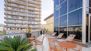 Outdoor dining - B&B HOTEL Imperia Rossini al Teatro (Imperia)