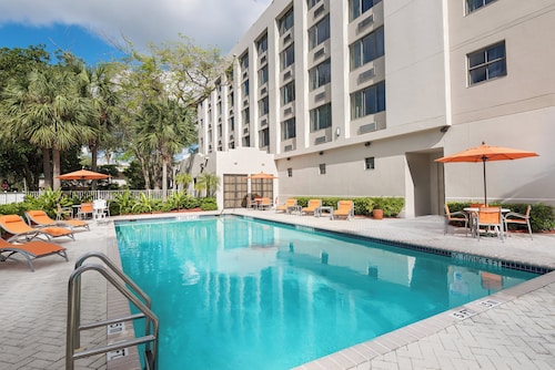 Holiday Inn Express Hotel & Suites Ft. Lauderdale-Plantation by IHG