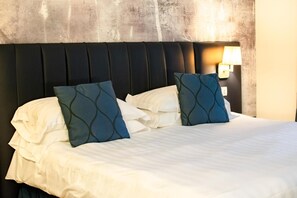 Minibar, in-room safe, desk, laptop workspace