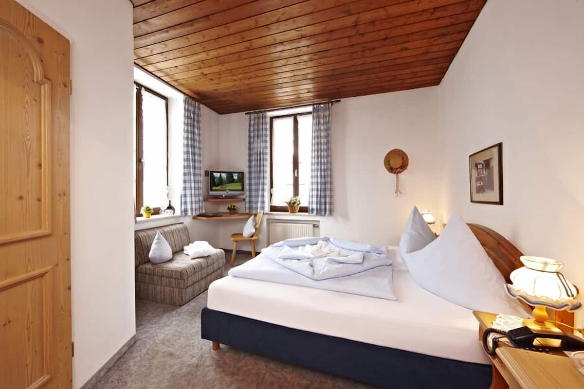 Habitación estándar doble | Ropa de cama de alta calidad, minibar, caja fuerte y wifi gratis