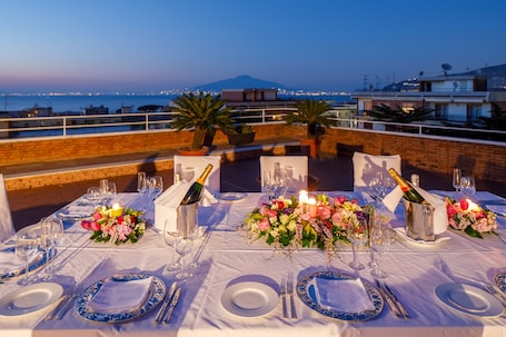 Terraza o patio. Grand Hotel Cesare Augusto