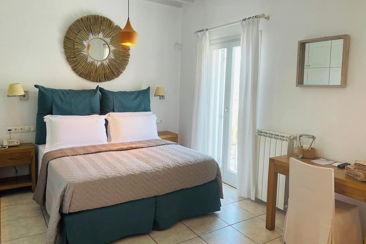 Premium bedding, pillow-top beds, free minibar items, in-room safe