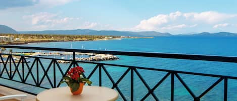 Premium-huone, merinäköala | Näkymä parvekkeelta