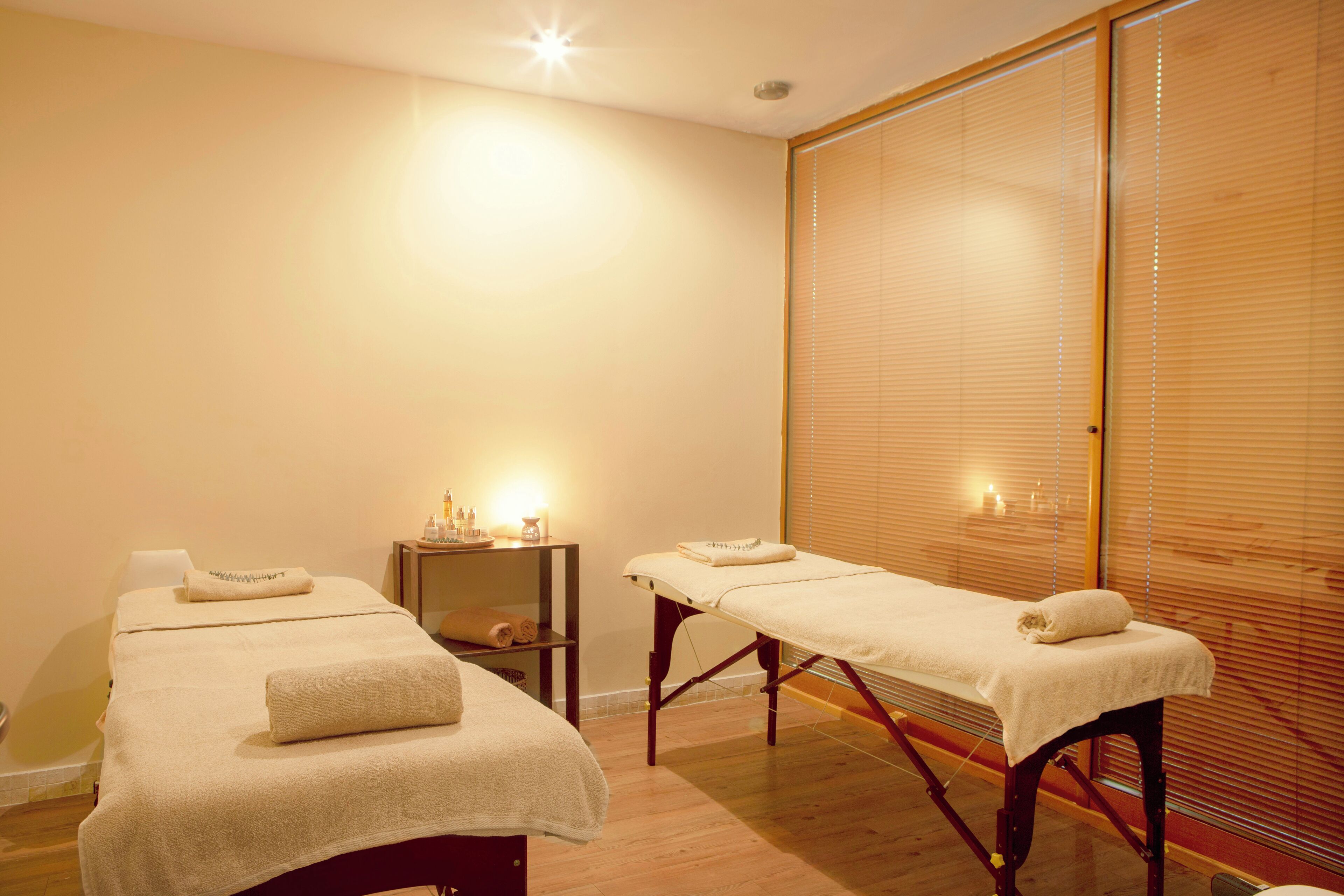 Couples treatment rooms, sauna, steam room, Turkish bath