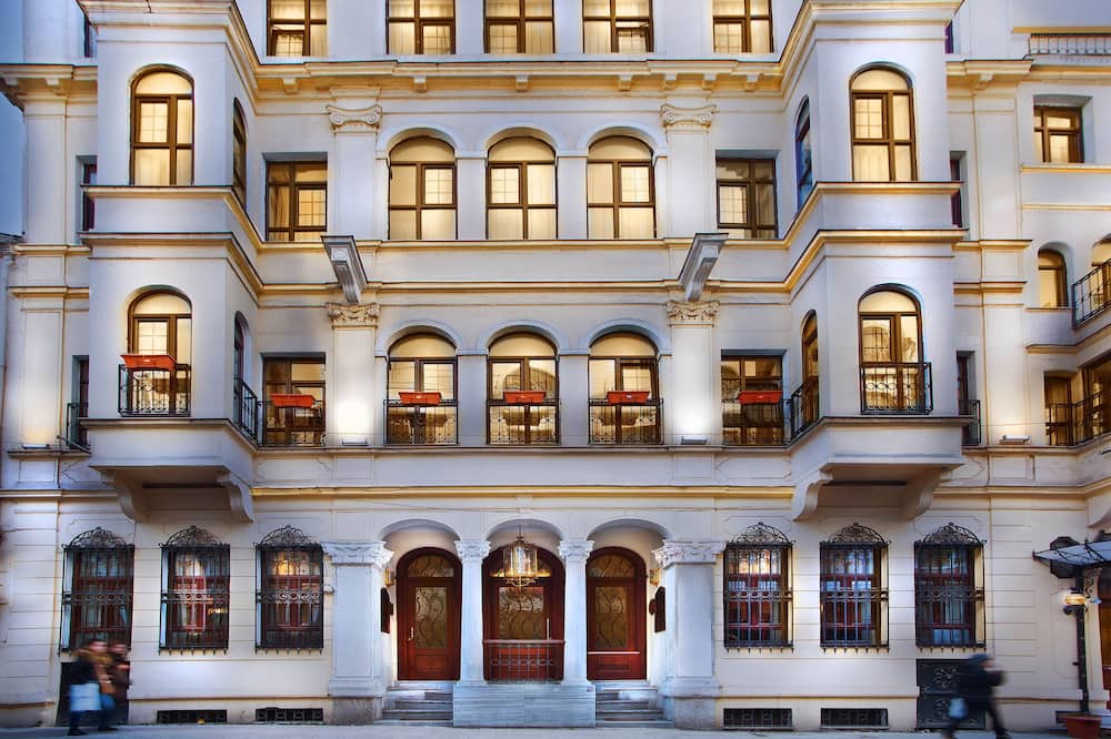Amber Hotel - Special Class