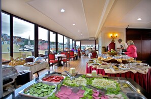 Buffet - Amber Hotel - Special Class (Istanbul)