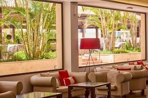 2 bars, bar en bord de piscine