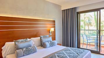 Premium bedding, pillow-top beds, in-room safe, desk