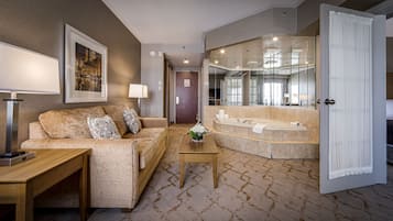 Suite Deluxe | Literie de qualité, couette en duvet, lit avec matelas à plateau-coussin
