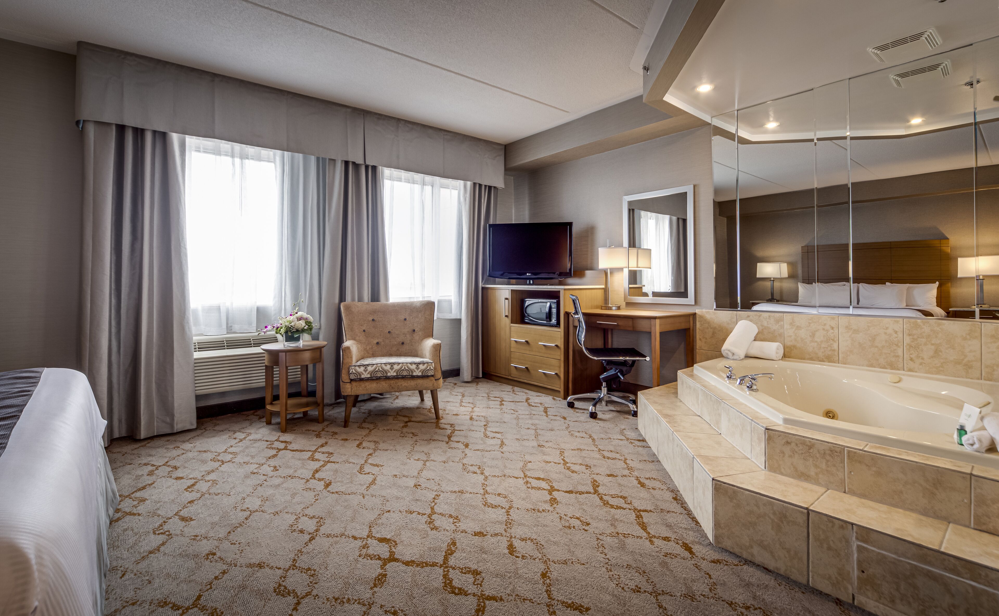 king suite with jetted tub | television