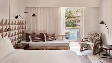 3 outdoor pools, pool umbrellas, pool loungers