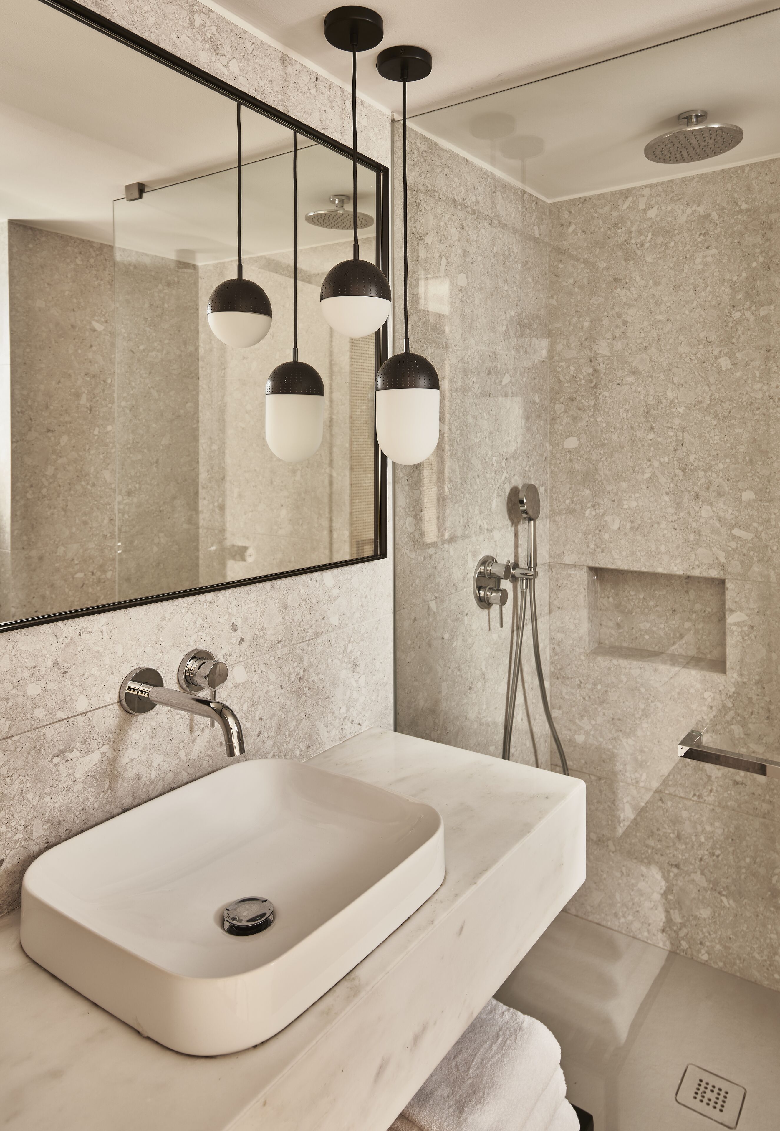 shower, free toiletries, hair dryer, slippers