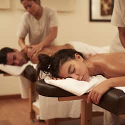 Sauna, tina de hidromasaje y hidroterapia