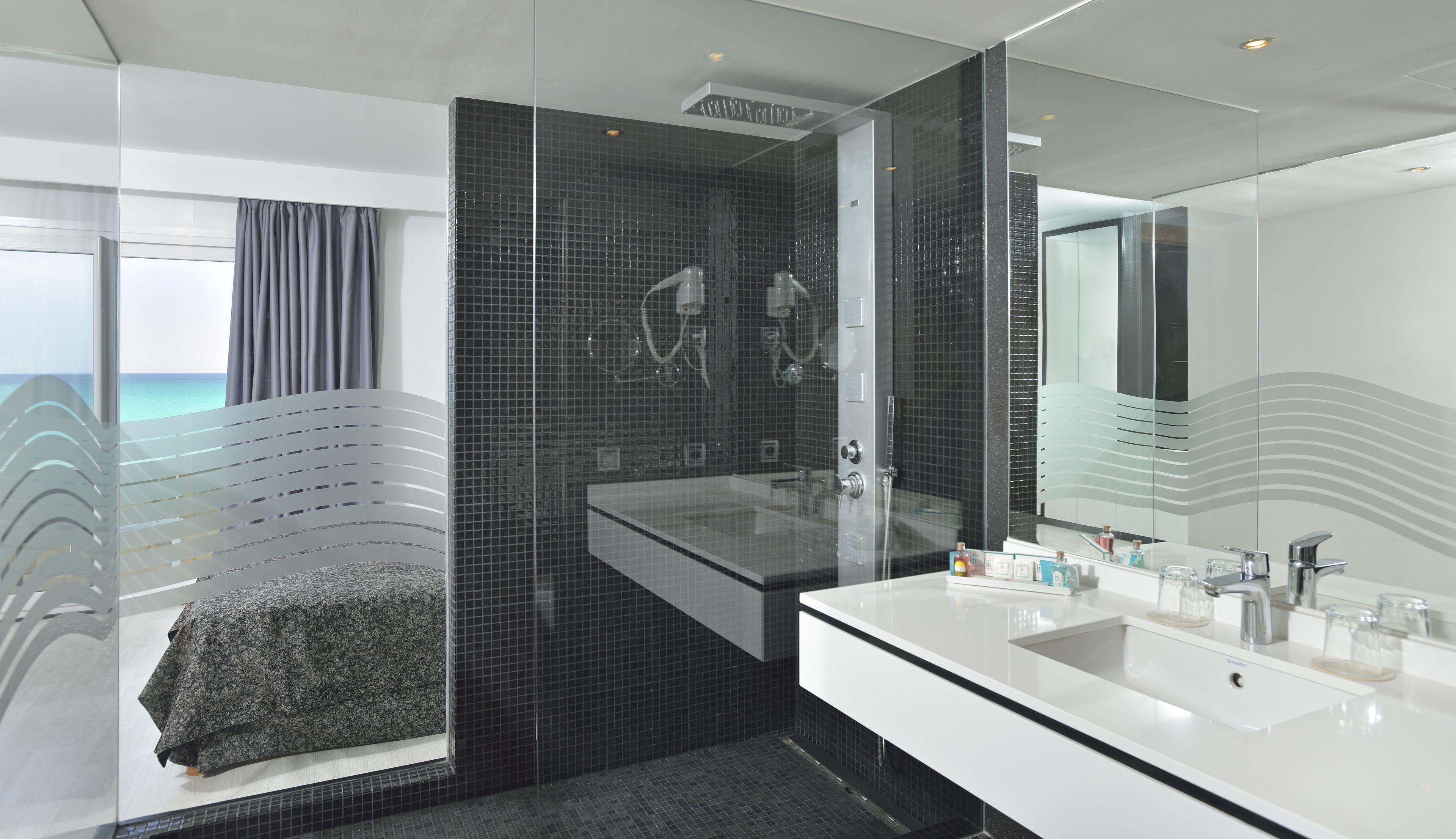 desk, blackout curtains, soundproofing, free cots/infant beds