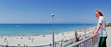 Twin Room, Balcony, Sea View | Beach/ocean view