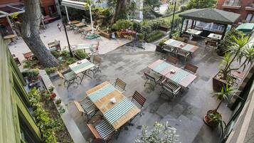 Free buffet breakfast