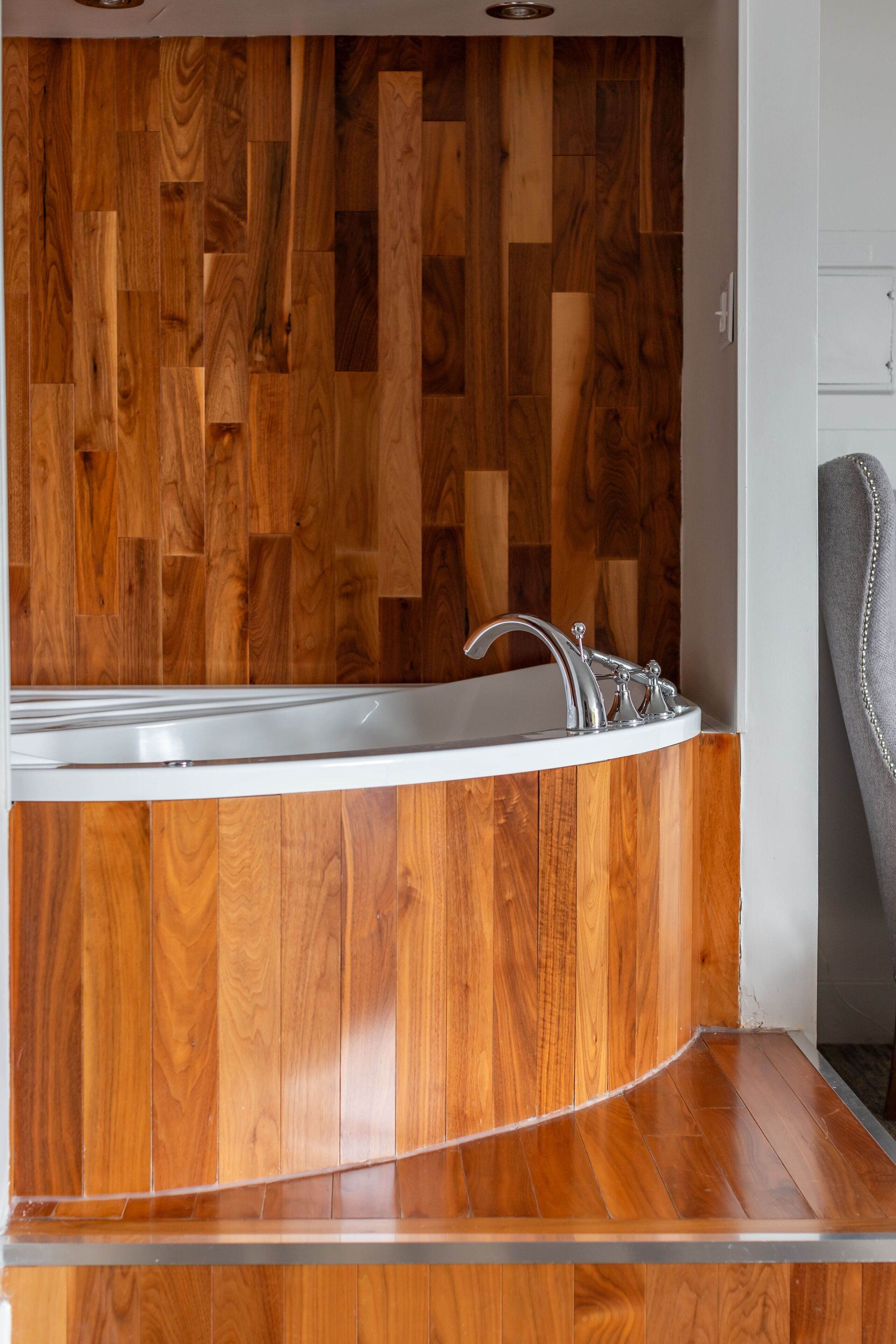 junior suite, 1 king bed with sofa bed | 1 bedroom, premium bedding, pillow-top beds, individually decorated