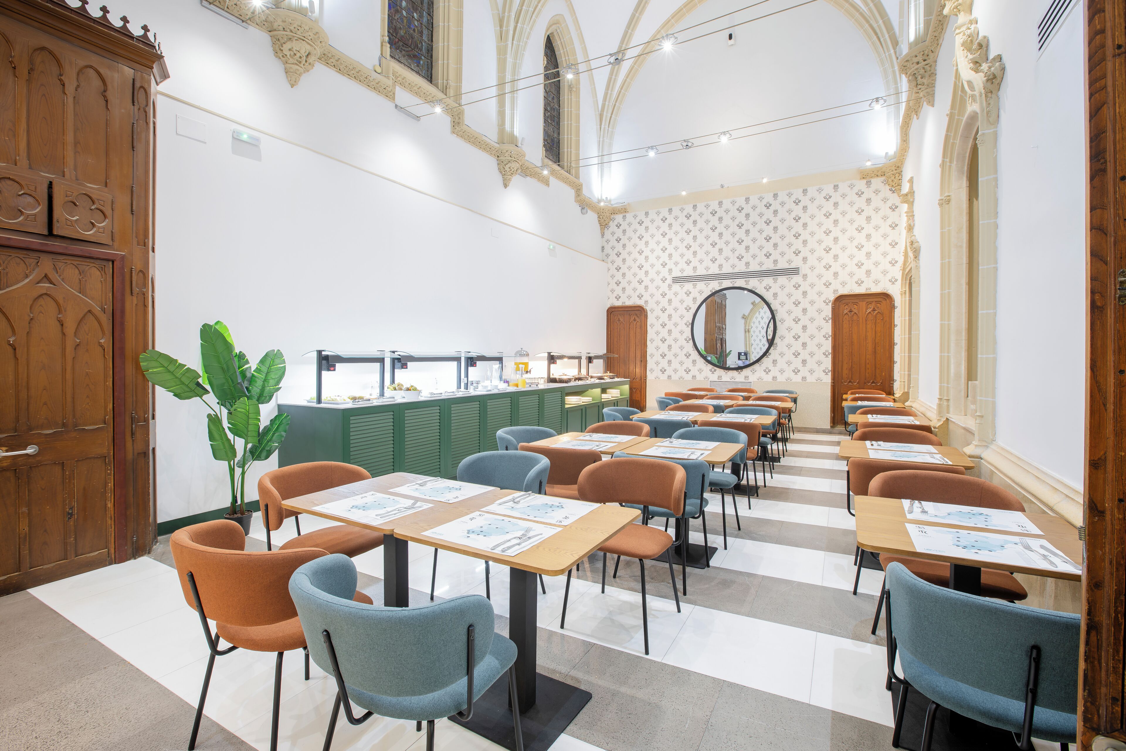 daily buffet breakfast (eur 14 per person)