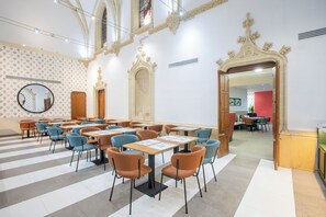 Daily buffet breakfast (EUR 14 per person)