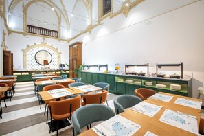 Daily buffet breakfast for a fee - Hotel ITC Jerez by Soho Boutique (Jerez de la Frontera)