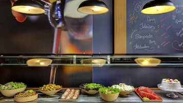 Lunch and dinner served, Regional cuisine