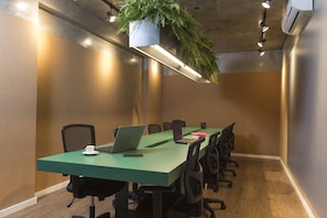 Meeting facility