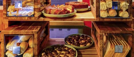 Mittagessen und Abendessen, regionale Küche