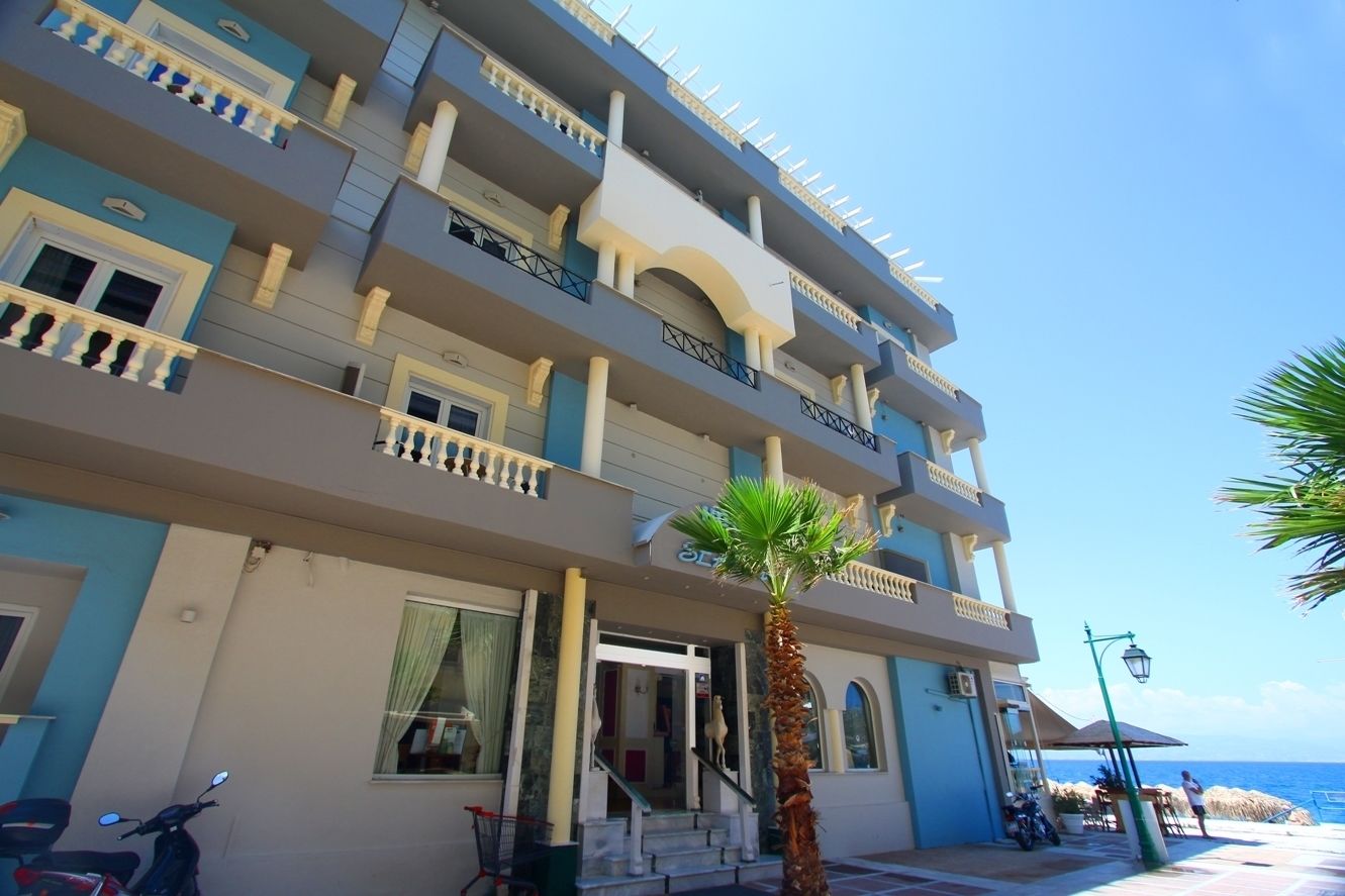 Esterni