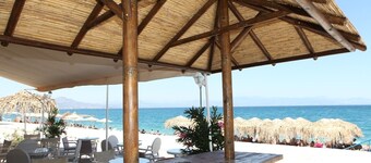 Mantas Seaside Boutique Hotel