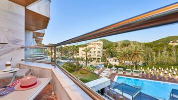 Premium bedding, minibar, in-room safe, blackout drapes