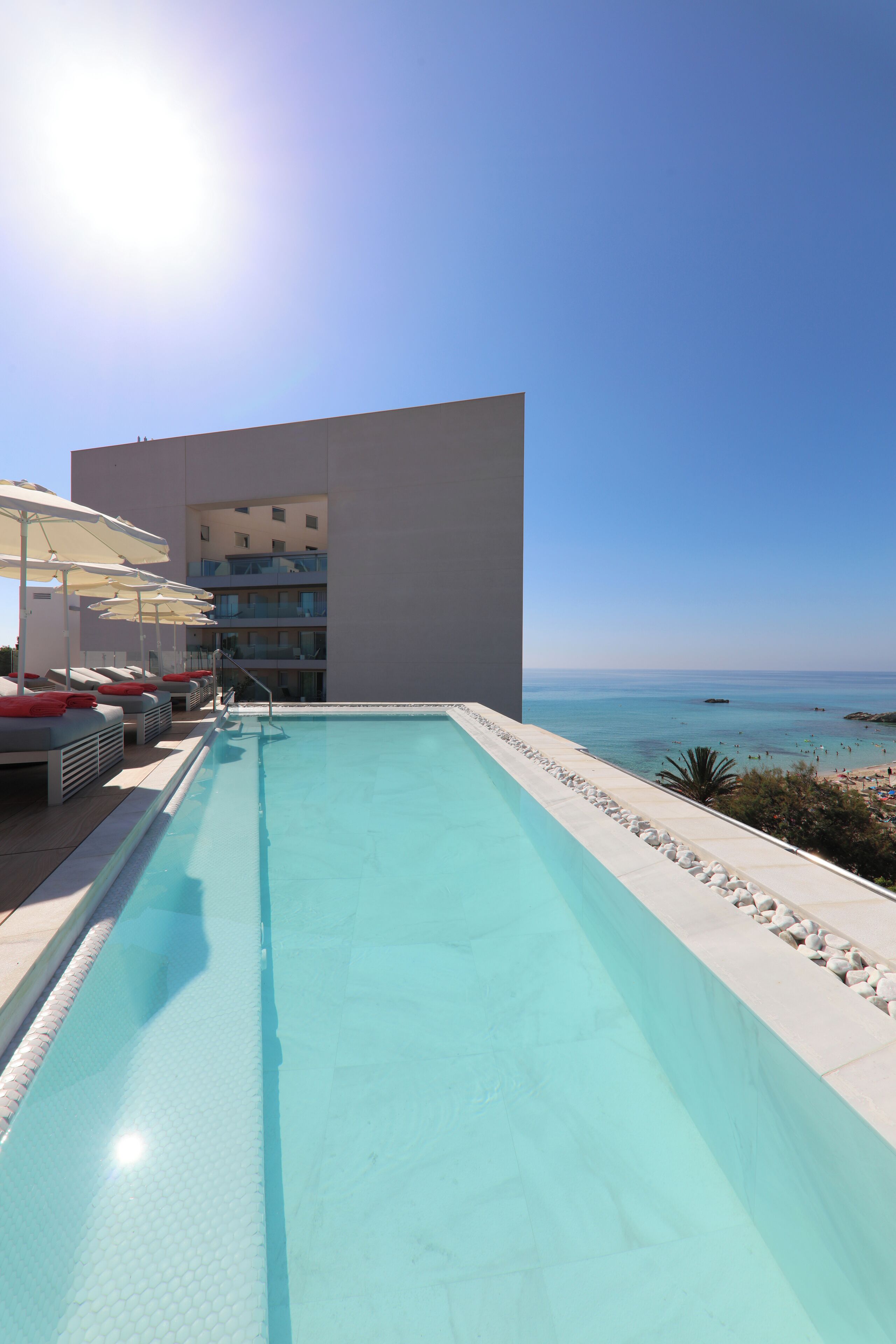 indoor pool, 2 outdoor pools