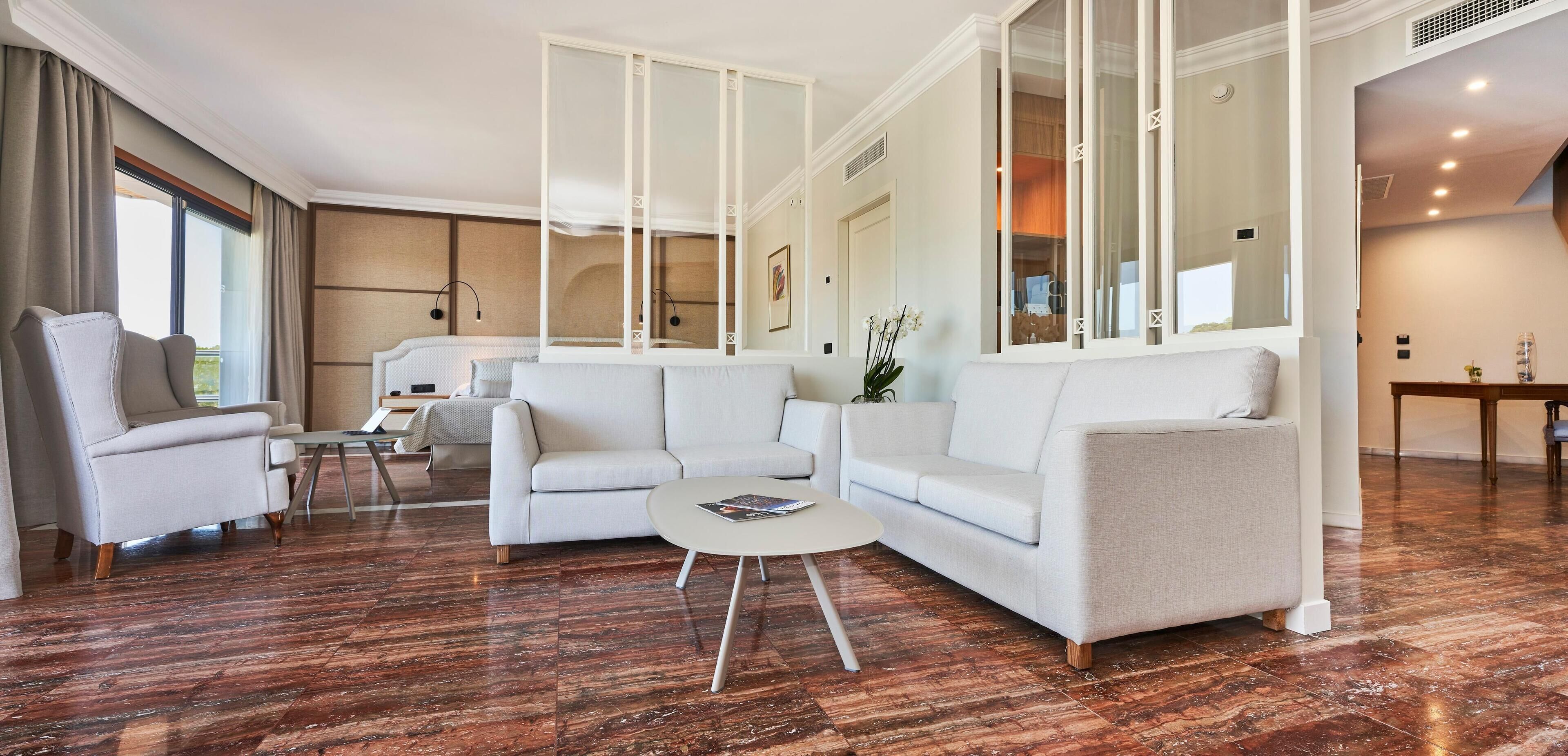 Literie de qualité supérieure, minibar, coffres-forts dans les chambres