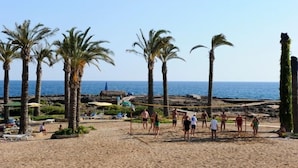 Private beach, sun loungers, beach umbrellas, beach towels - Incekum Beach Resort (Alanya)