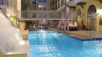 Seasonal outdoor pool