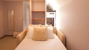 Chambres insonorisées, Wi-Fi gratuit, draps fournis, réveils