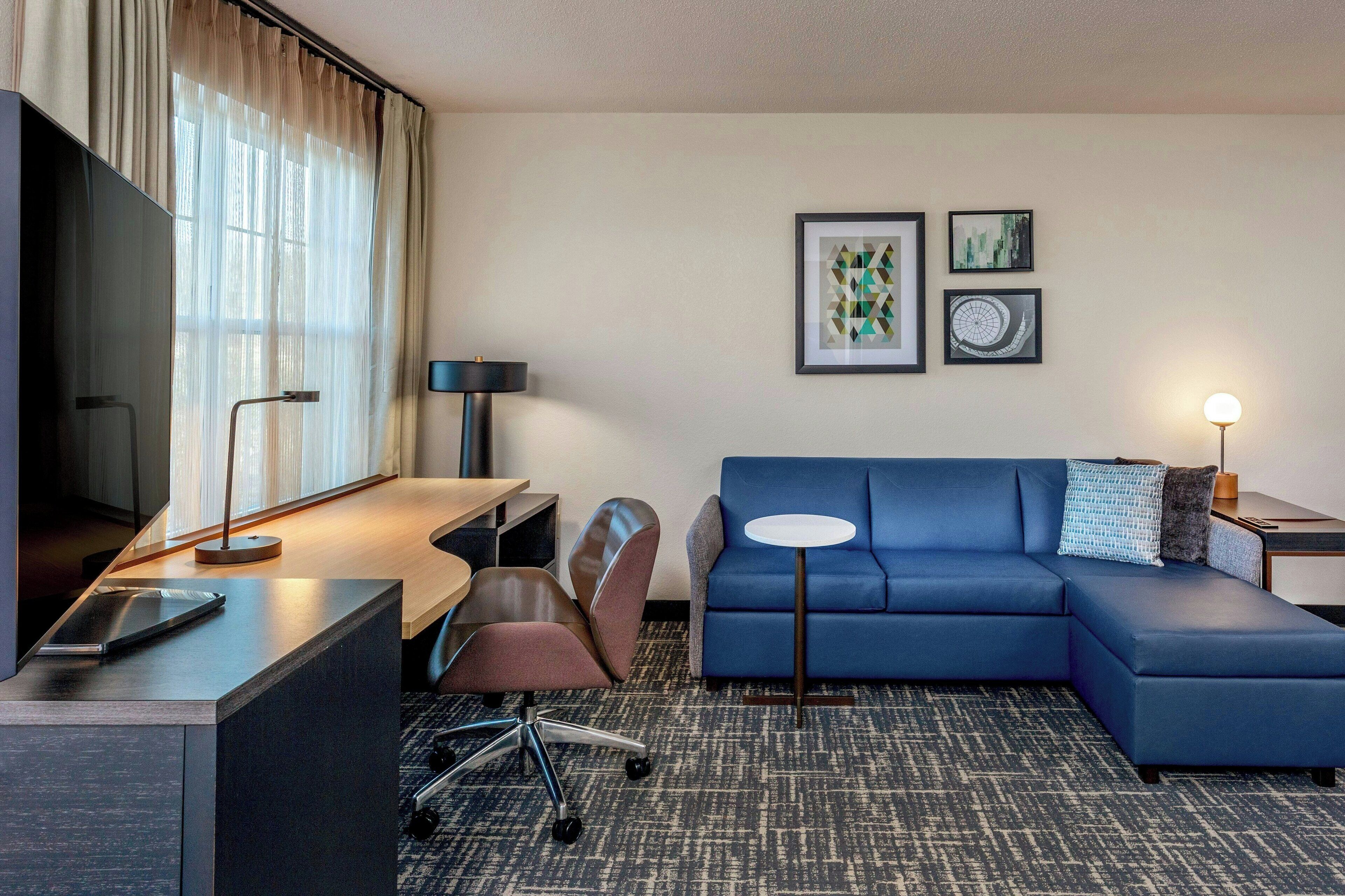 Studio, 1 King Bed with Sofa bed | Premium bedding, desk, laptop workspace, blackout drapes