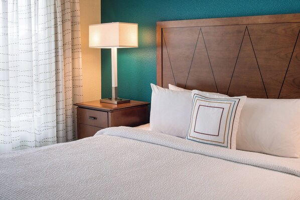 Premium bedding, in-room safe, desk, laptop workspace