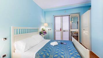 Quarto casal econômico, em edifício anexo (Dependance) | Cofres nos quartos, quartos à prova de som