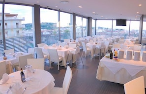 Almoço e jantar, culinária internacional