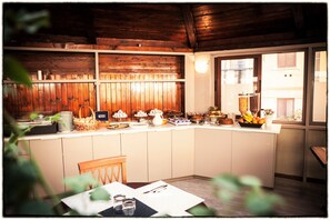 Inbegriffenes Frühstücksbuffet